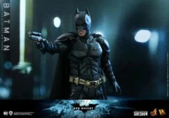 Batman - The Dark Knight DX Series Hot Toys Collectibles 1/6 Scale Action Figure 15 Batman - The Dark Knight DX Series Hot Toys Collectibles 1/6 Scale Action Figure -Hasbro Store batman dc comics gallery 5fca88769f856