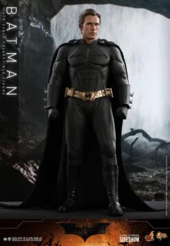 Batman - Batman Begins Hot Toys Collectibles 1/6 Scale Action Figure -Hasbro Store batman gallery 606220a8b98f6
