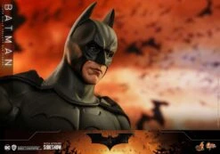 Batman - Batman Begins Hot Toys Collectibles 1/6 Scale Action Figure -Hasbro Store batman gallery 606220c19c348