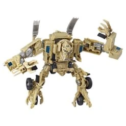 Hasbro Transformers Studio Series: Voyager Class Bonecrusher -Hasbro Store bonecrusher pose