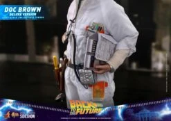 Doc Brown DELUXE - Back To The Future Hot Toys Collectibles 1/6 Scale Action Figure -Hasbro Store doc brown deluxe version back to the future gallery 6137c4e51c0d