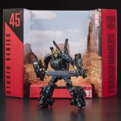 Hasbro Transformers Studio Series 45 Deluxe Class Age Of Extinction Action Figure - Autobot Drift -Hasbro Store drift stand 1