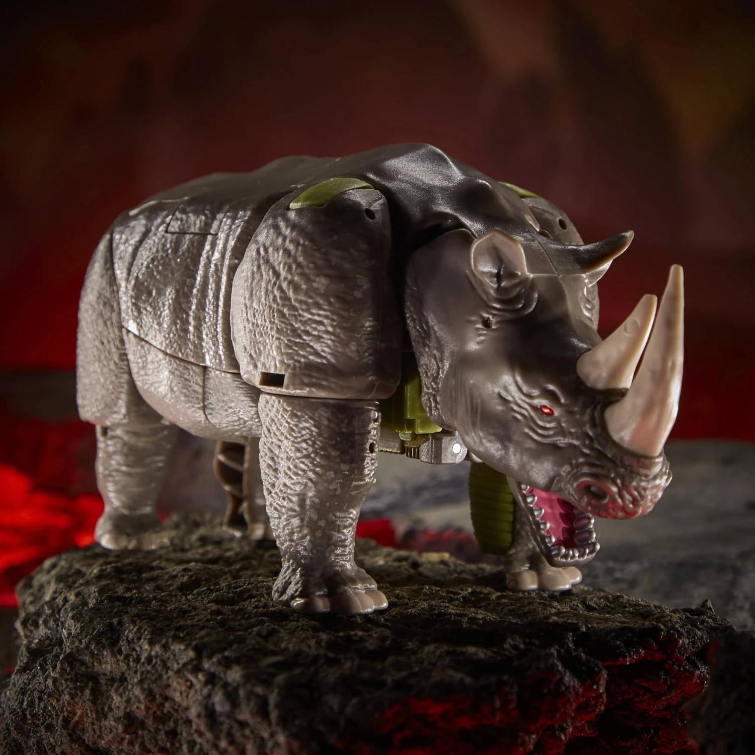 Hasbro Transformers War For Cybertron: Voyager Action Figure - Rhinox (Damaged Box) 5 Hasbro Transformers War For Cybertron: Voyager Action Figure - Rhinox (Damaged Box) - Image 3