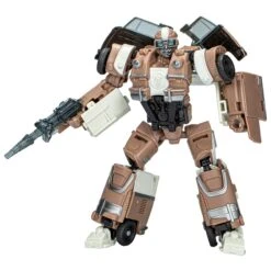 Hasbro *PRE-ORDER Transformers Studio Series 108 Deluxe Action Figure - Wheeljack -Hasbro Store f7233as00 main 23 2400px 133dpi