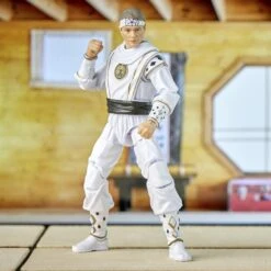 Hasbro Power Rangers Lightning Collection X Cobra Kai Exclusive Action Figure - Mighty Morphin Daniel LaRusso -Hasbro Store f7768 dio prg cedarcity 0001