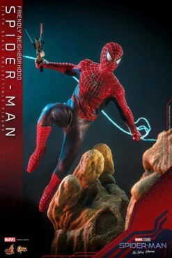 *PRE-ORDER Friendly Neighbourhood Spider-Man - Marvel Hot Toys Collectibles 1/6 Scale Action Figure -Hasbro Store friendly neighborhood spider man marvel gallery 62e2de0c8ab21