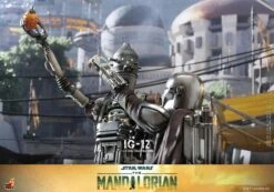 *PRE-ORDER IG-12 (The Mandalorian) - Star Wars Hot Toys Collectibles 1/6 Scale Action Figure -Hasbro Store ig 12 gallery 6490964fe20d7