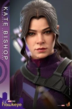 *PRE-ORDER Kate Bishop - Marvel Hot Toys Collectibles 1/6 Scale Action Figure -Hasbro Store kate bishop gallery 6260630b90d4d