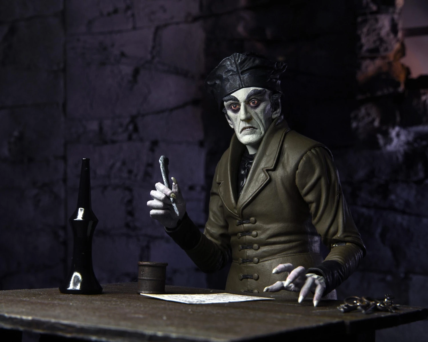 NECA *PRE-ORDER Nosferatu (1912) Ultimate 7" Inch Action Figure - Count Orlok 9 NECA *PRE-ORDER Nosferatu (1912) Ultimate 7" Inch Action Figure - Count Orlok - Image 7