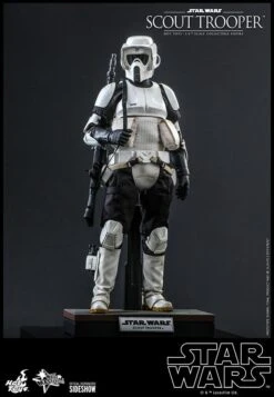 Imperial Scout Trooper (Return Of The Jedi) - Star Wars Hot Toys Collectibles 1/6 Scale Action Figure -Hasbro Store scout trooper star wars gallery 6125268ac92e9
